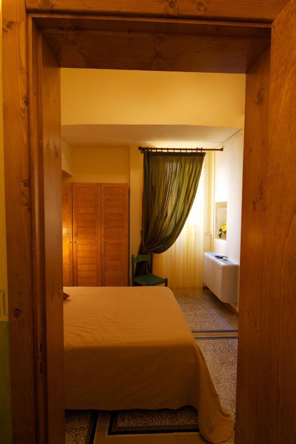 ビシェーリエ Olympo Bed & Breakfast エクステリア 写真