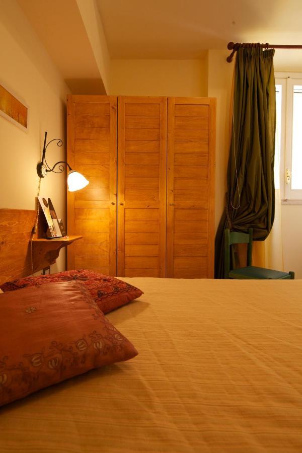 ビシェーリエ Olympo Bed & Breakfast エクステリア 写真